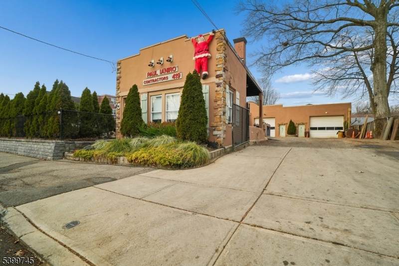 419 Valley St - Photo 1