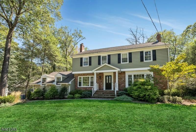 525 Pines Lake Dr - Photo 1