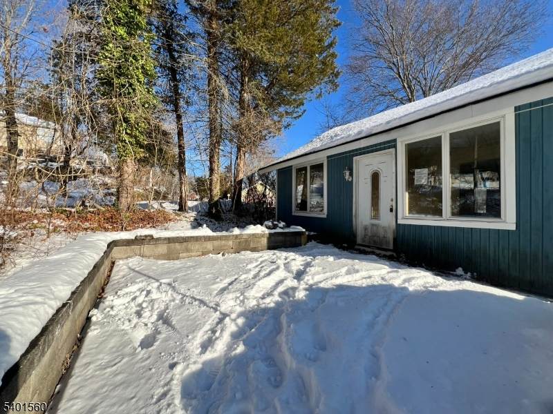 182 Lackawanna Dr - Photo 1