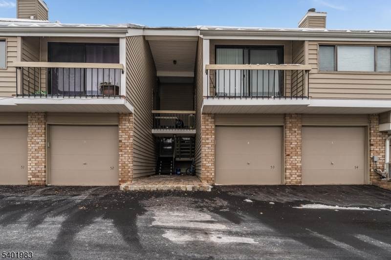 53 Overlook Dr - Photo 1