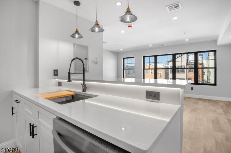479 15Th Ave Unit 2 - Photo 1