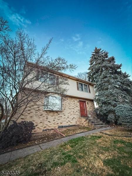 7 Walray Ave - Photo 1