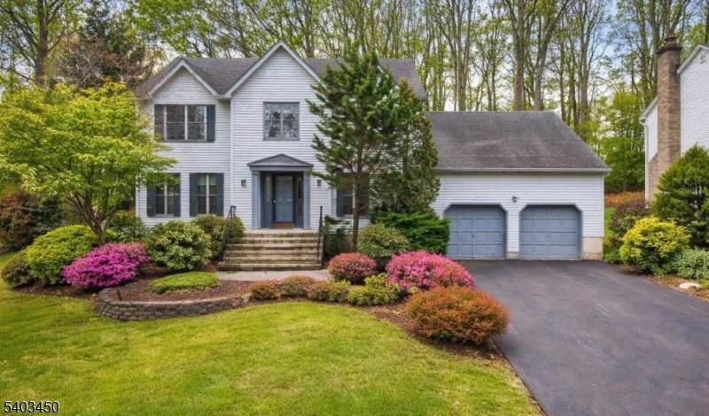 25 Cherokee Rd - Photo 1