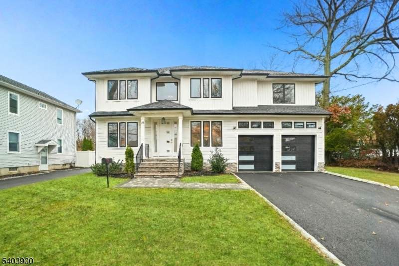 18 Glendale Ave - Photo 1