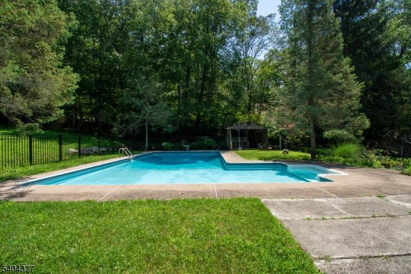 29 Walker Dr - Photo 1