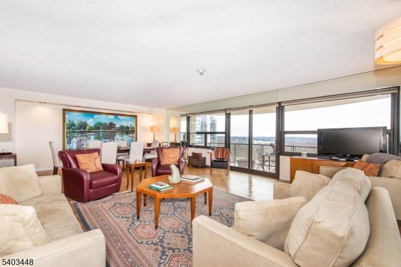 2 Claridge Dr - Photo 1