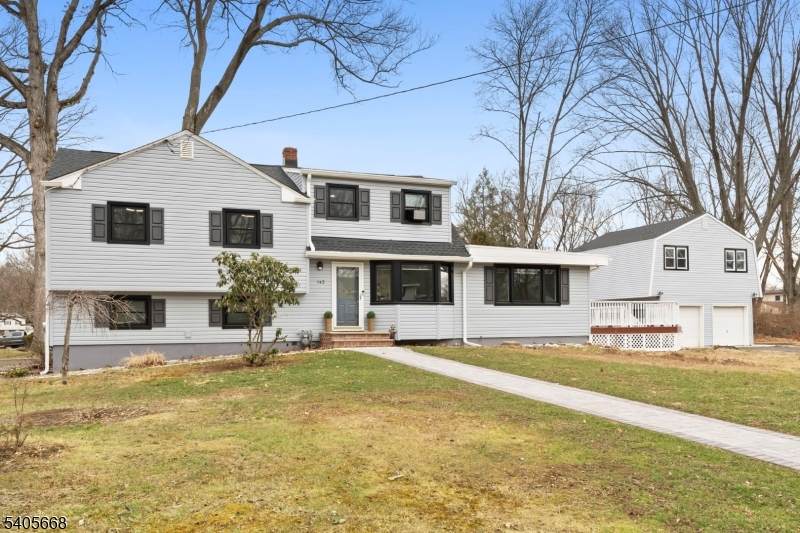 142 Taylor Ave - Photo 1