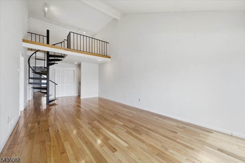 28 Sunrise Dr - Photo 1