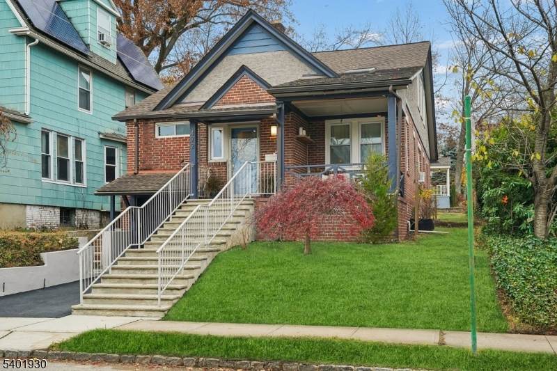 472 Academy St - Photo 1