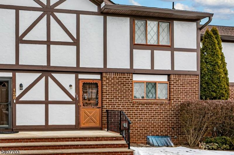 136 Wildflower Ln - Photo 1