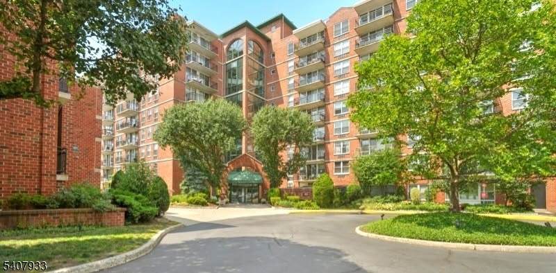 300 Main Street - Photo 1