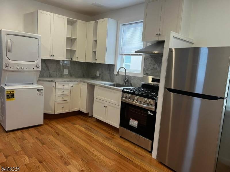 3 Montclair Ave - Photo 1