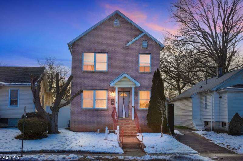 136 W Lincoln Ave - Photo 1