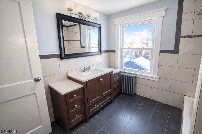 161 Nesbit Ter - Photo 1