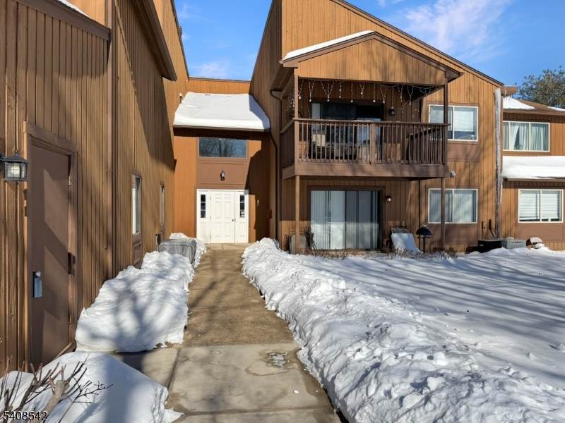 172 Drake Ln - Photo 1