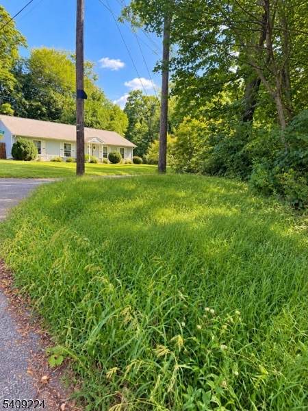 2 Pine Dr - Photo 1