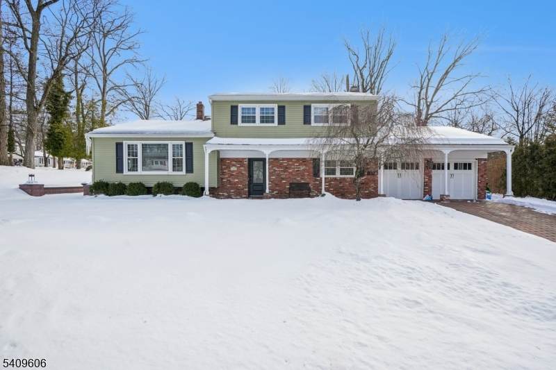 25 Nathan Way - Photo 1