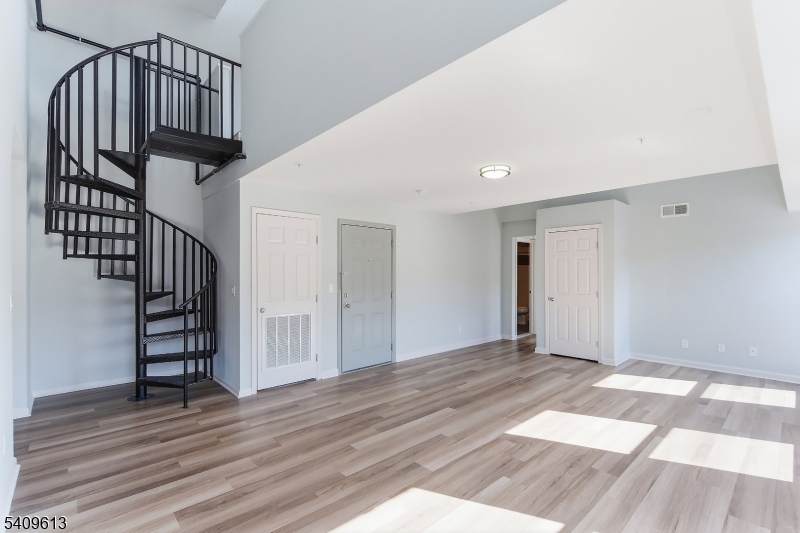 160 Lafayette St - Photo 1