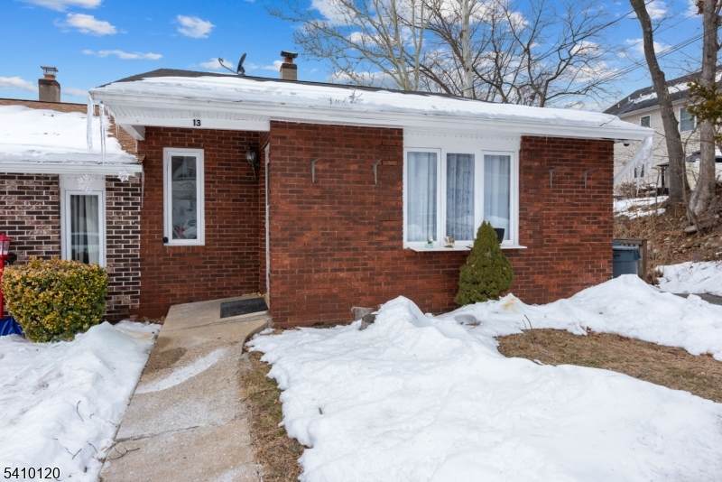 13 James St - Photo 1