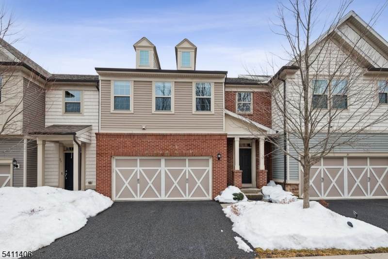 33 Albert Ct - Photo 1