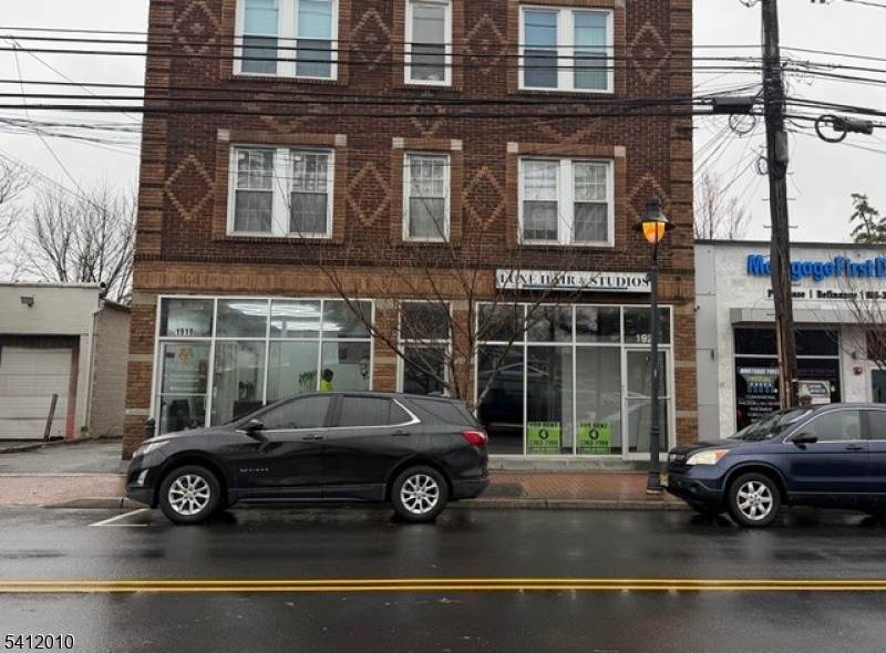 1921 Springfield Ave - Photo 1