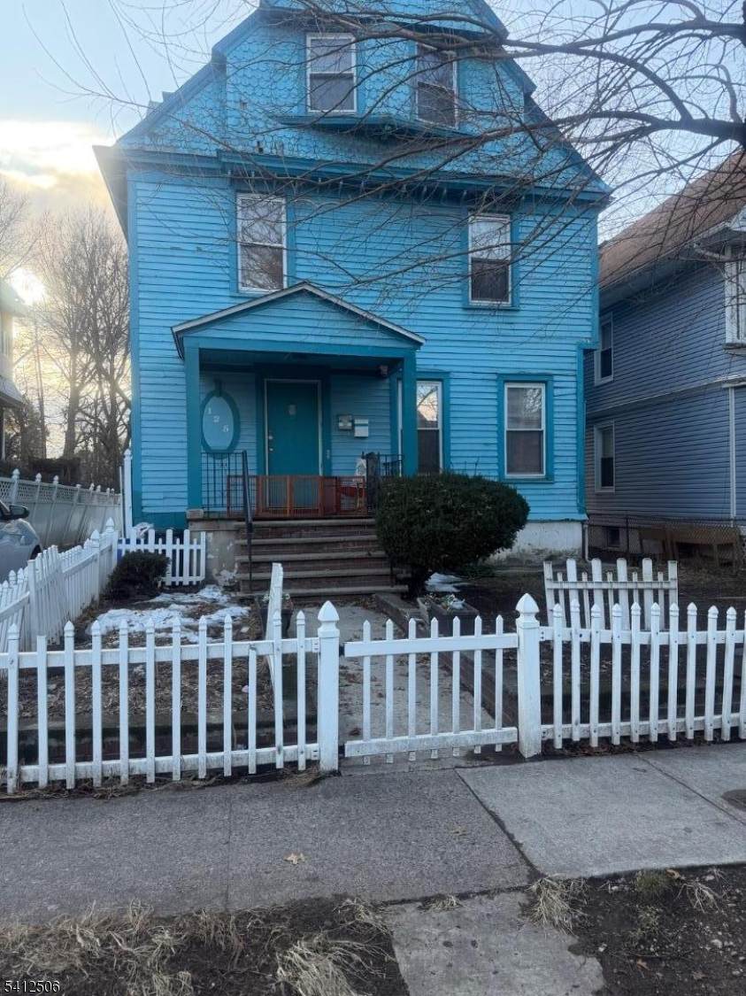 125 Washington St - Photo 1