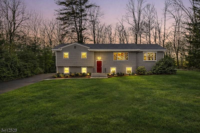 52 Valleyview Rd - Photo 1