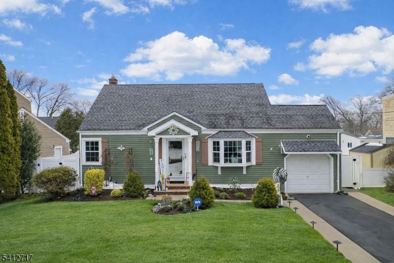 793 Garden St - Photo 1