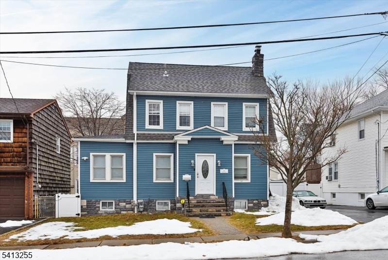 9 Wayne Pl - Photo 1