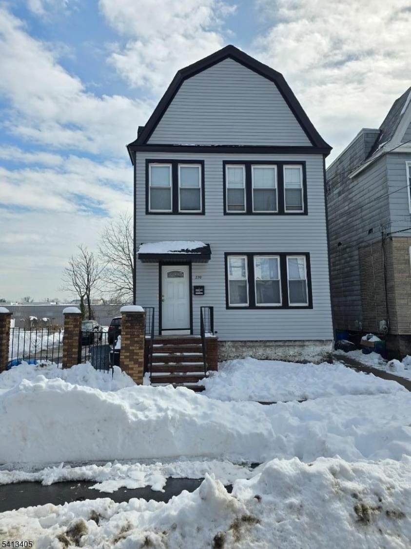 230 Princeton Ave - Photo 1