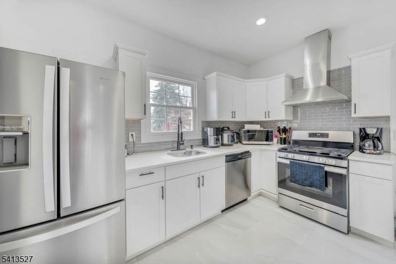 106 Paine Ave - Photo 1