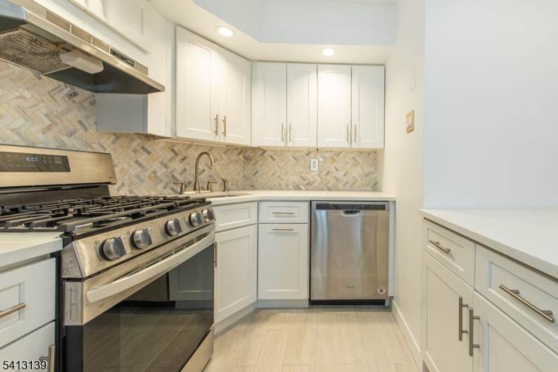 6405 Blvd East - Photo 1