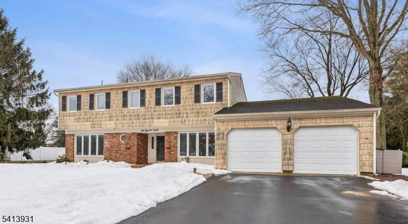 140 Sycamore Ave - Photo 1
