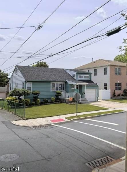 1074 Garry Ter - Photo 1