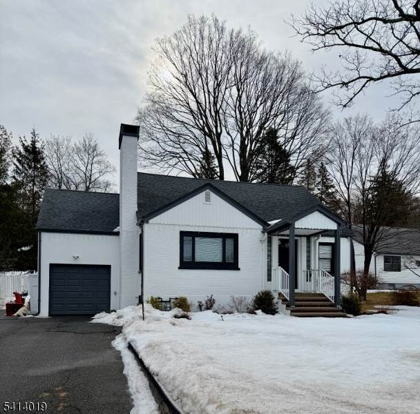 7 Center Grove Rd - Photo 1