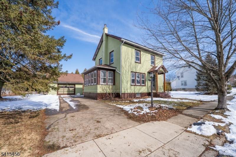 523 Corliss Ave - Photo 1