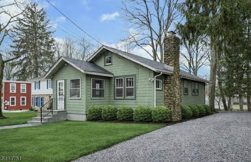 173 Runnymede Rd - Photo 1