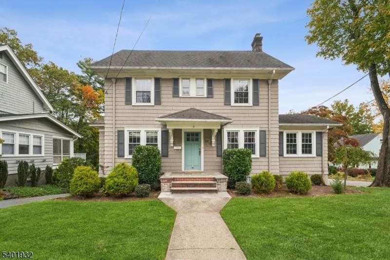 448 Ridgewood Rd - Photo 1