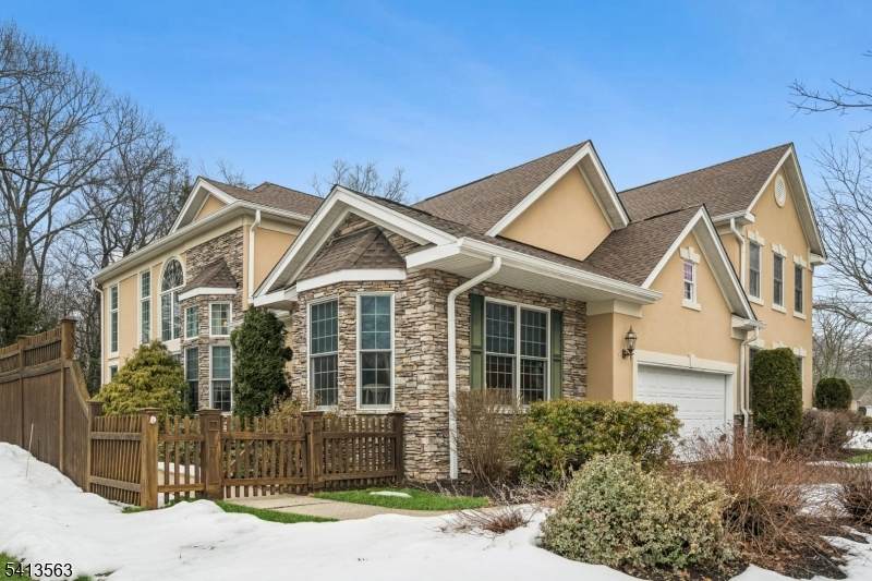 8 Wyckoff Way - Photo 1