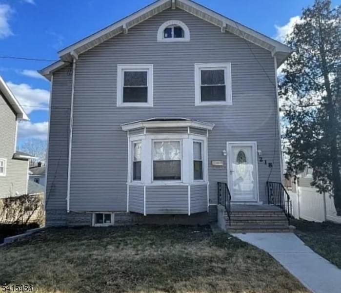 216 Lincoln Pl - Photo 1
