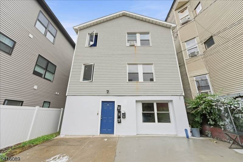 9 Godwin Ave - Photo 1