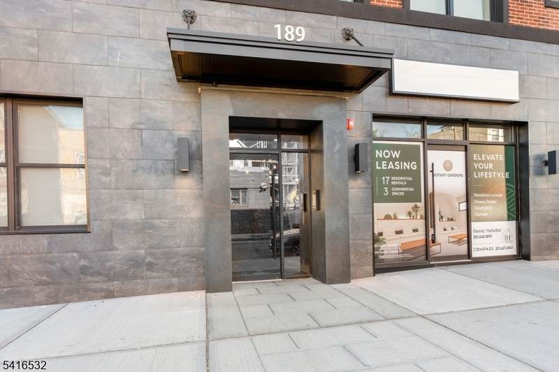 189 Dayton Ave - Photo 1