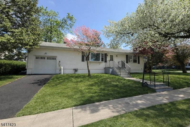 62 Weston Ave - Photo 1