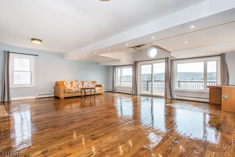 677 Warwick Tpke - Photo 1