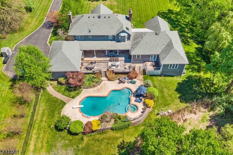 7 Cuomo Ct - Photo 1