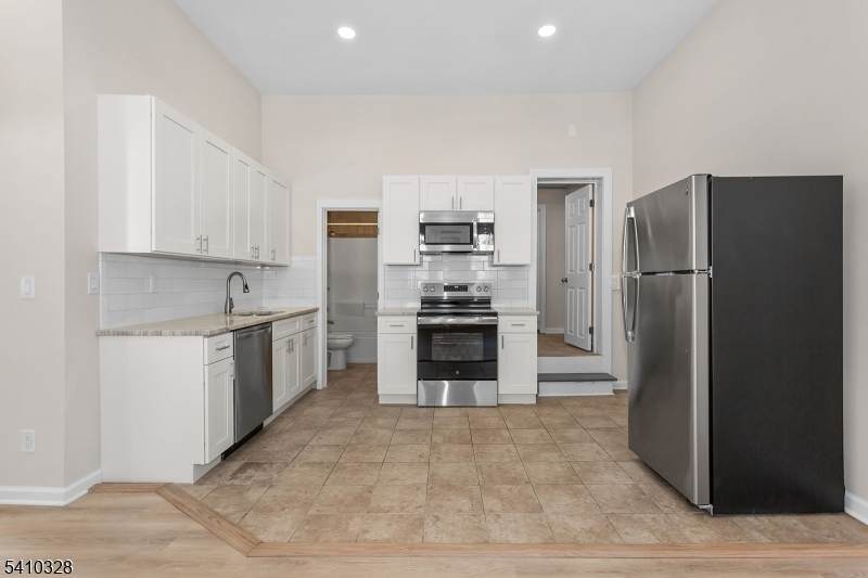 129 Main St - Photo 1