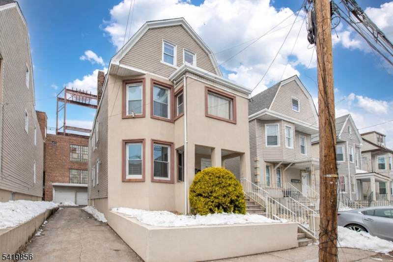 303 S 11Th St - Photo 1