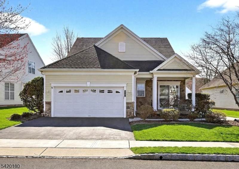 314 Biltmore Ln - Photo 1