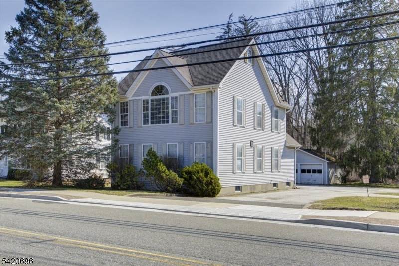 27 Main St - Photo 1