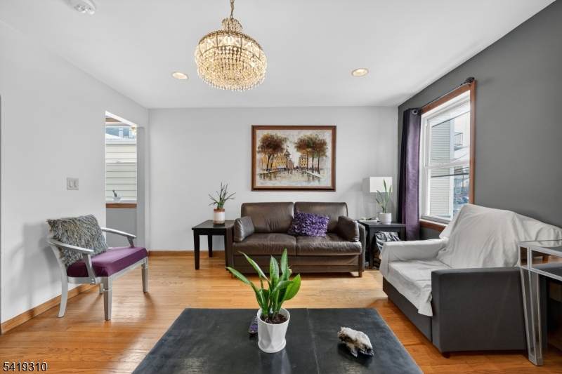 99 Bruen St - Photo 1